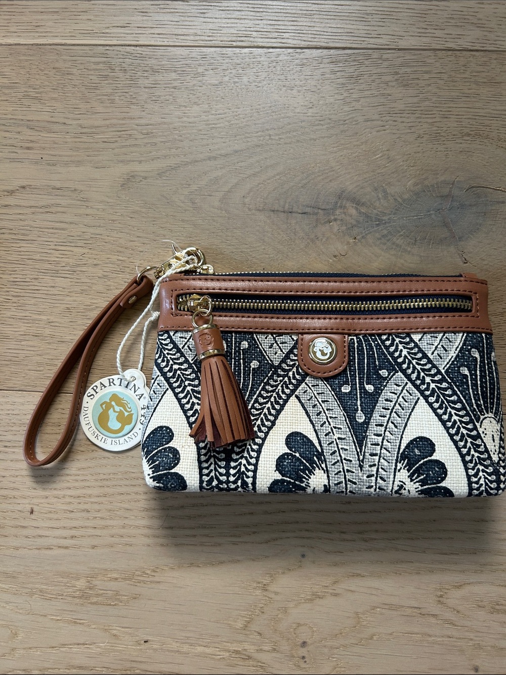 Spartina 449 Navy, Cream and Tan Patterned Wristlet